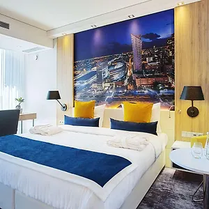 Отель Golden Tulip Airport Варшава
